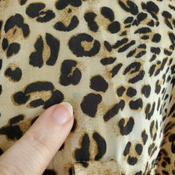 Zara Basic Leopard Tab Sleeve Popover Top - Picture 7 of 10